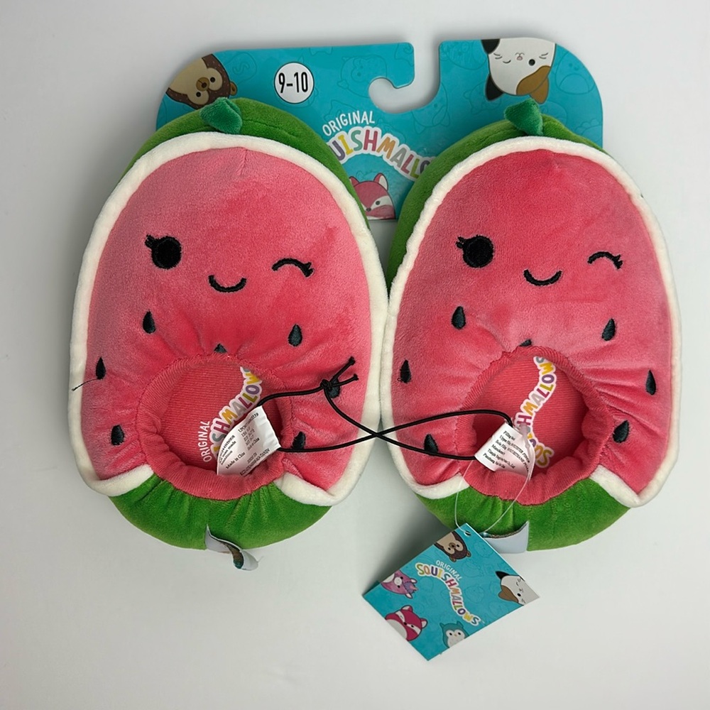 NWT Squishmallows slippers size 9-10